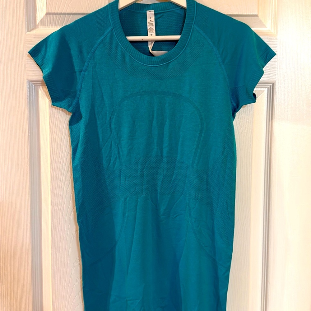 Lululemon top